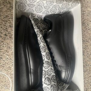 Alexander mcqueens men’s size 9